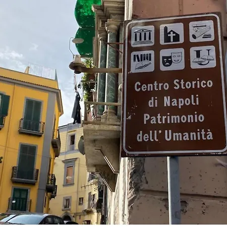 Vesuvio&partenope Lägenhet *